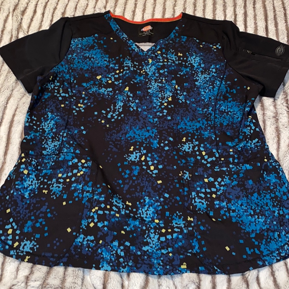 Women’s Dickies Scrub Top